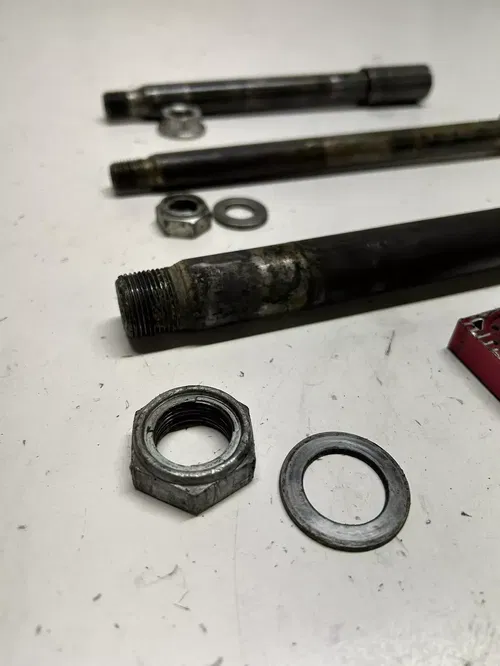2007 07 Honda CRF450R crf 450 r OEM LOT Front Rear Back Axle Shaft Bolt Nut Bloc