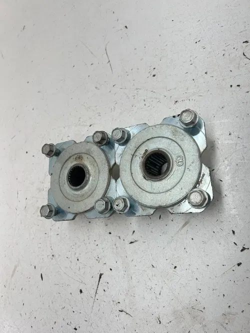 02 2002 Polaris Scrambler 90 2 Stroke OEM GOOD Rear Back Wheel Hub Lugs Hubs Lug