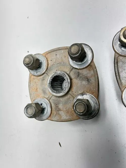 1994 94 Polaris Trail Boss 400 4x4 OEM Rear Back Wheel Hub Hubs Lug Nuts L R