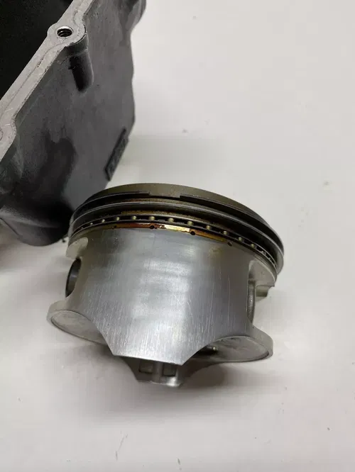 2005 05 Kawsaki KL 650 KL650-A Cylinder Head Jug Piston GOOD! Free US Ship