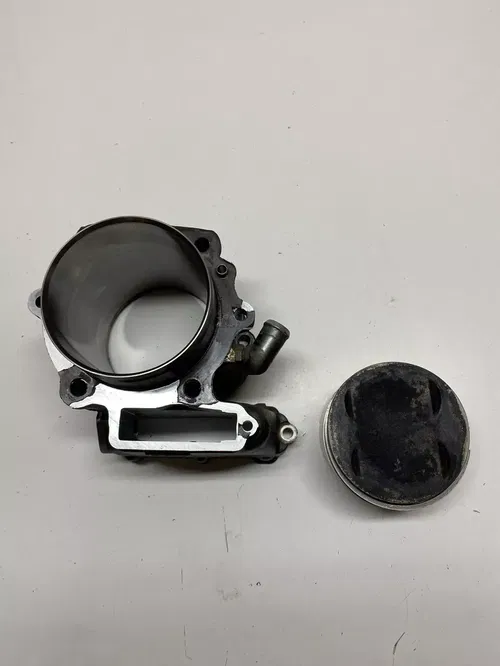 2005 05 Kawsaki KL 650 KL650-A Cylinder Head Jug Piston GOOD! Free US Ship