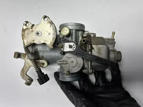 86 1986 Honda XR250R Xr 250 r OEM Carb Carburetor Body Bowl Float Jet Slide