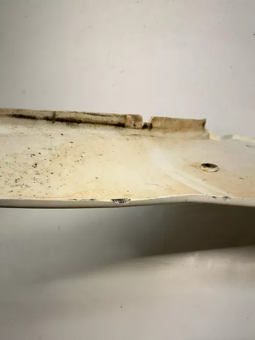 1985 85 HUSQVARNA WR125 wr 125 DAMAGE! Right Side Cover Plastic Fend Free Ship ￼