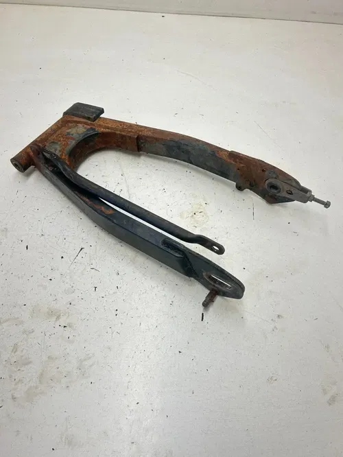 80 1980 Suzuki Ds 250 DS250 OEM Swing Arm Swingarm Suspension READ DESCRI