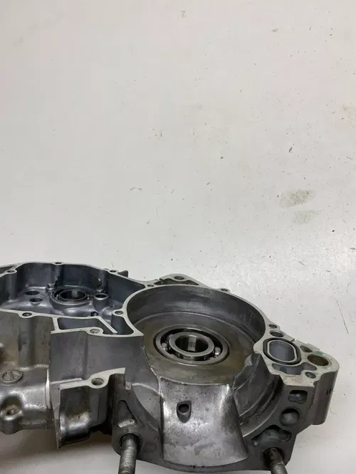 2003 03 Honda CR250 CR250R cr250r GOOD Right Crankcase Case Engine Motor