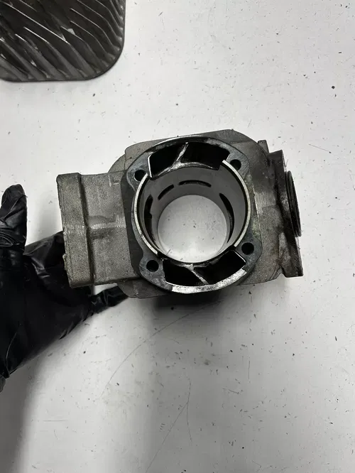 1985 85 YAMAHA PHAZER 480 PZ480 EJ OEM GOOD! Right Cylinder Head Jug Sleeve 71.7