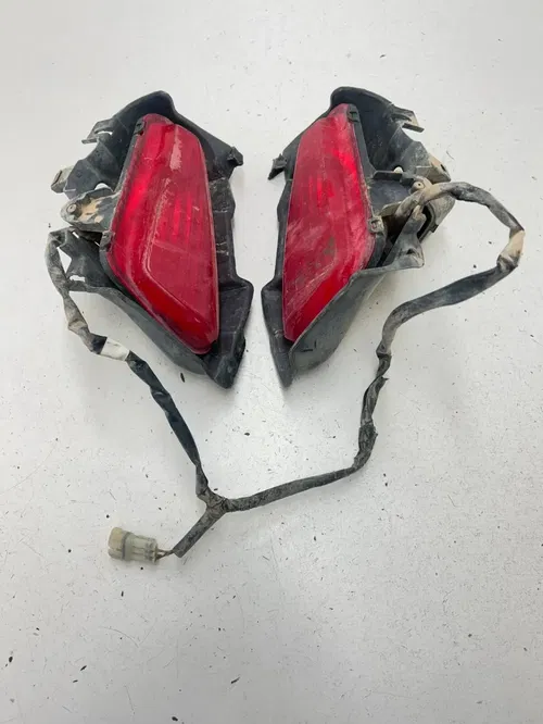 05 2005 Honda Rancher 350 TRX350ES 4x4 OEM UNTESTED! Rear Back Tail Brake Lights