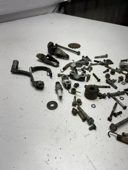 90 1990 Yamaha YZ80 Yz 80 yz80 OEM LOT Bolt Hardware Peg Shifter Mount Nut Washe