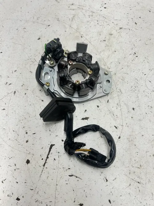 03 2003 Honda CR250R Cr 250 r 2 Stroke OEM GOOD Stator Ignition Igniter WORKING!