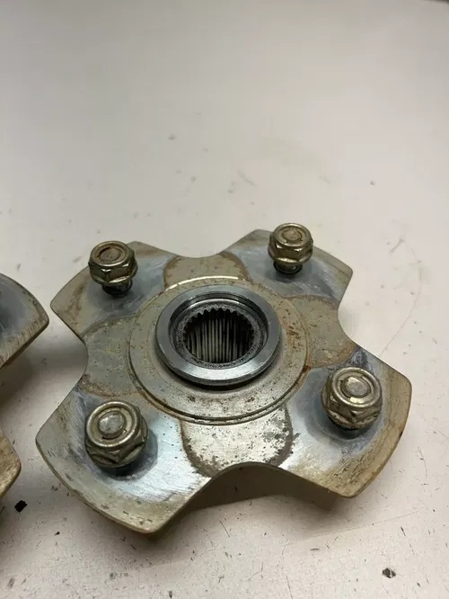 2005 05 POLARIS PHOENIX 200 Rear Back Hubs Hub L R Lugs Dust Cap Cover #2