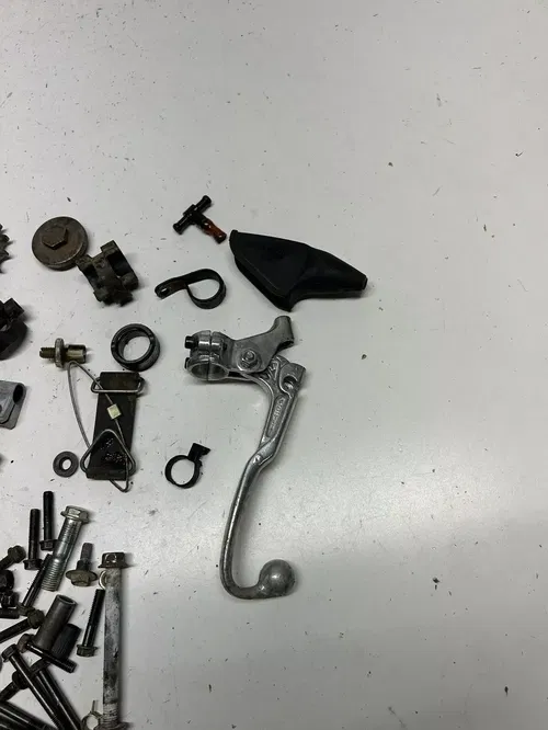2005 05 SUZUKI DRZ125L Drz 125 L OEM LOT Boot Hardware Mount Strap Nut Washer