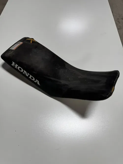 2002 02 Honda 400ex Trx 400 EX Seat Saddle Pan Foam Cover Mount READ DESC