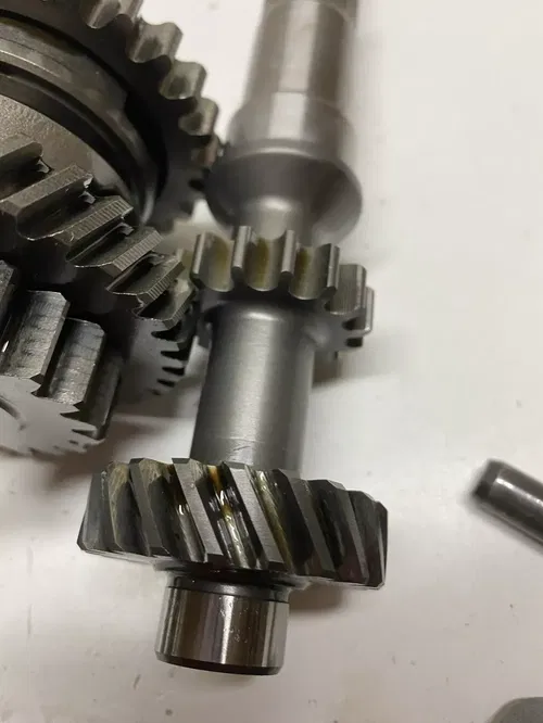 2007 07 YAMAHA GRIZZLY 350 YFM 2X4 GOOD Trans Transmission Gear Shaft Free Ship