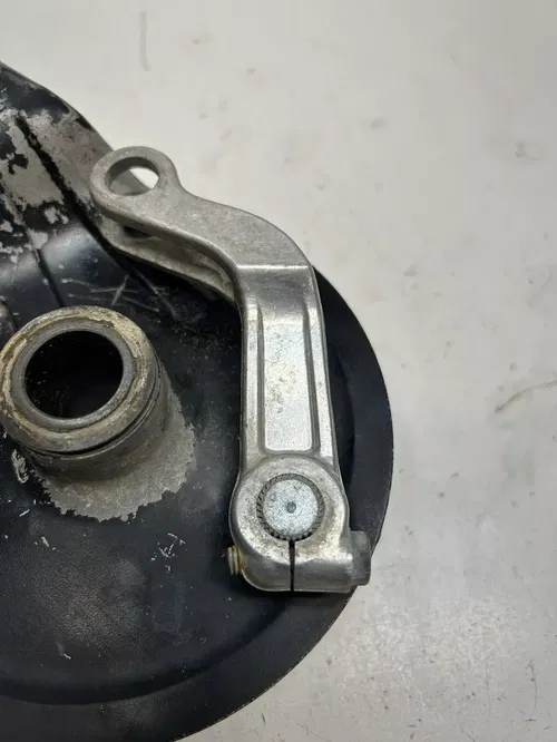 1982 82 Yamaha YZ250 yz 250 OEM GOOD! Rear Back Brake Drum Plate Lever Arm