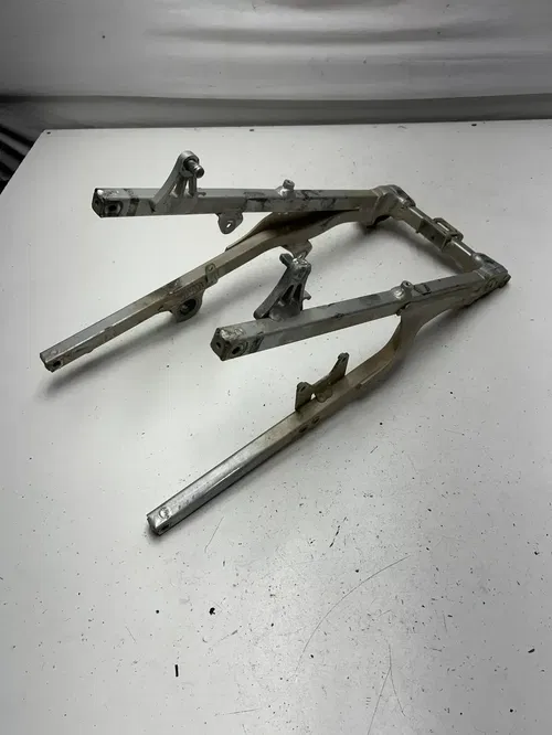 05 2005 Honda TRX450R Trx 450 r OEM Subframe Sub Frame STRAIGHT READ DESCRIPTION