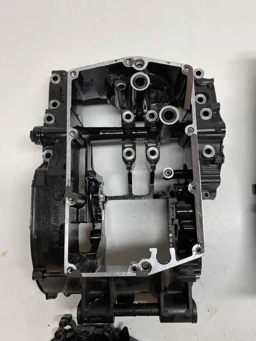 2001 01 NINJA EX 500 R MINT 995 MILES CRANK CASES CLUTCH COVER OIL PAN GOOD!