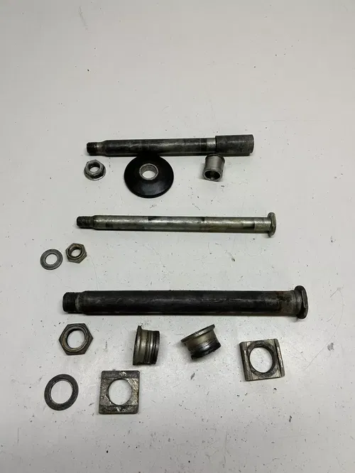 2004 04 HONDA CRF250R crf 250 r LOT Front Rear Back Axle Shaft Swing arm Spacer