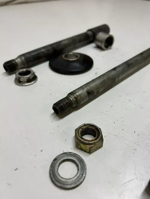 2004 04 HONDA CRF250R crf 250 r LOT Front Rear Back Axle Shaft Swing arm Spacer