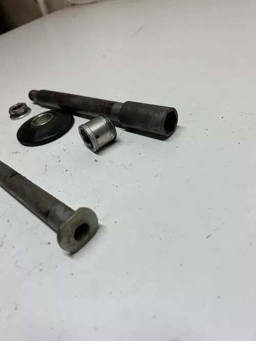 2004 04 HONDA CRF250R crf 250 r LOT Front Rear Back Axle Shaft Swing arm Spacer