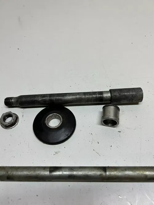 2004 04 HONDA CRF250R crf 250 r LOT Front Rear Back Axle Shaft Swing arm Spacer