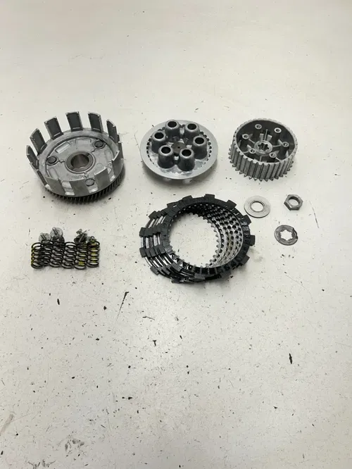 81 1981 Suzuki TS250 Ts 250 OEM LOT Clutch Basket Plate Assembly Rod Bolt READ