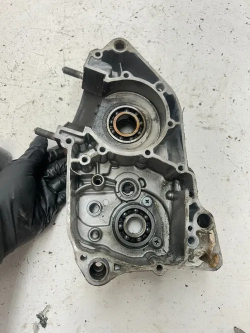 79 1979 Yamaha IT175F It 175 f OEM Crankcase Crank Cases Case Engine Motor Cover