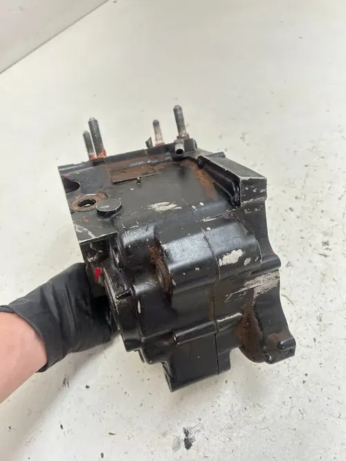 79 1979 Yamaha IT175F It 175 f OEM Crankcase Crank Cases Case Engine Motor Cover