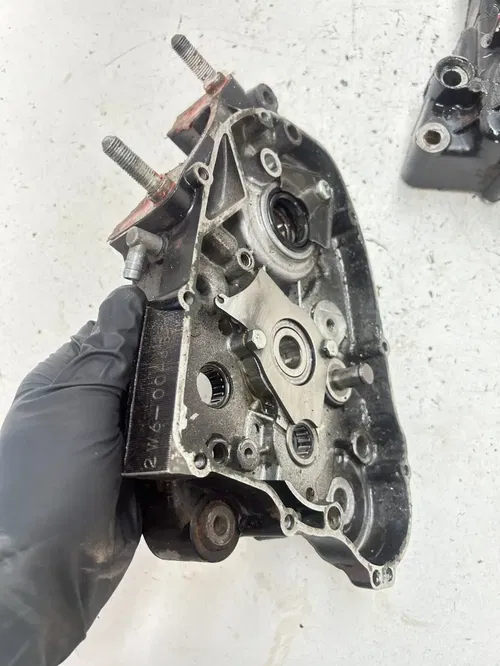79 1979 Yamaha IT175F It 175 f OEM Crankcase Crank Cases Case Engine Motor Cover