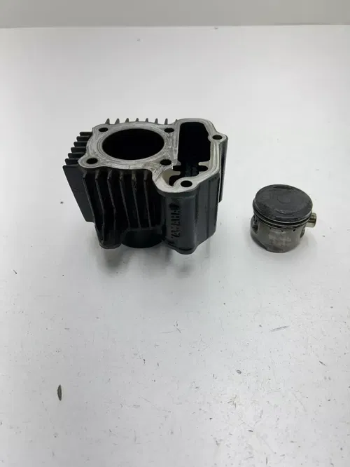 2007 07 Yamaha Grizzly 80 YFM80 OEM Cylinder Head Jug Sleeve  Piston 46.7 MM