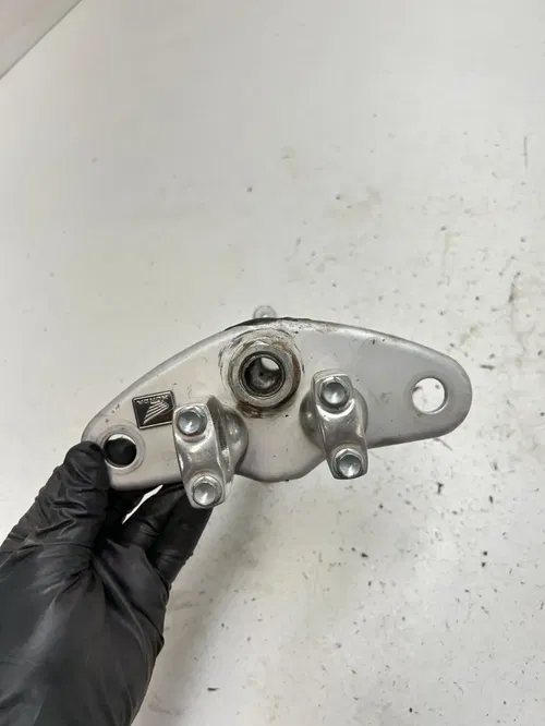 04 2004 Honda Crf 70 f CRF70F OEM GOOD THREADS Triple Clamps Clamp Upper Lower