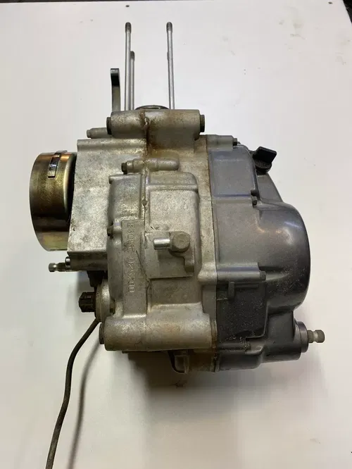 2006 Yamaha TTR90 TTR 90 Engine Motor Bottom End Crankcase Cases Crank Free Ship