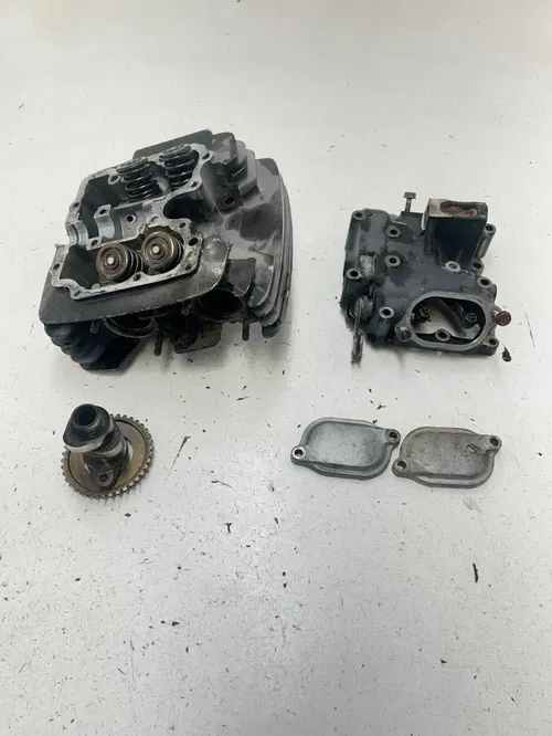 82 1982 Honda XR500R Xr 500 r OEM Cyl Cylinder Head Cam Rocker Valve Cover Cap