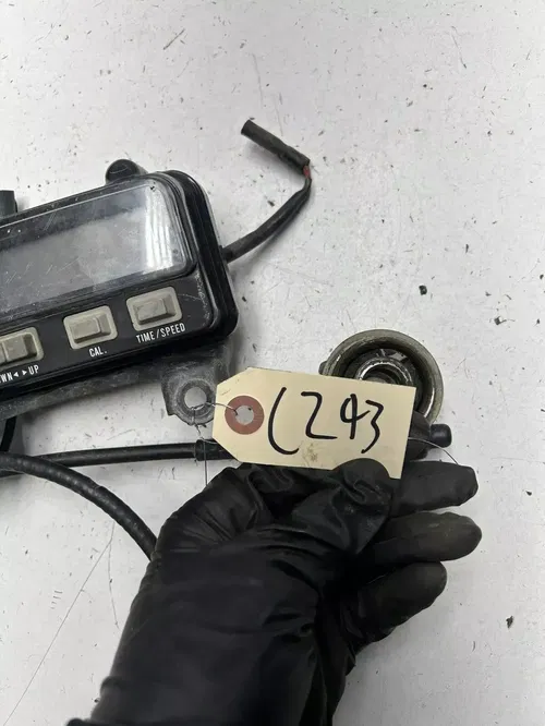 85 1985 Honda XR350R xr 350 r GOOD! Digital Display Speedometer Trip Cable Mount