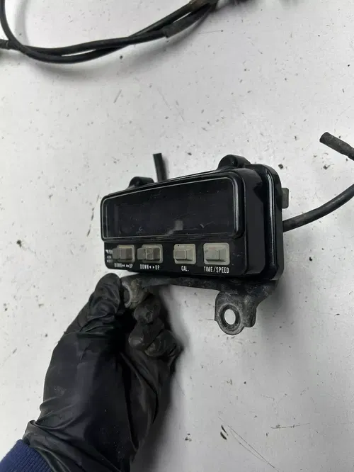 85 1985 Honda XR350R xr 350 r GOOD! Digital Display Speedometer Trip Cable Mount