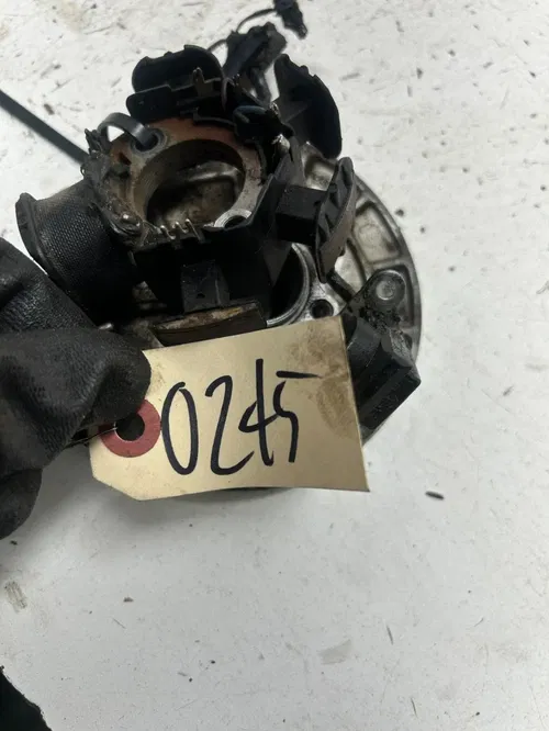 01 2001 Honda XR50R Xr 50 r OEM Stator Ignition Plate Engine Spark READ UNTESTED