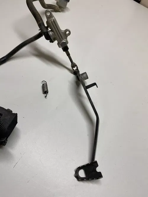 2003 YAMAHA WARRIOR COMPLETE REAR BACK BRAKE ASSEMBLY USED FREE US SHIP