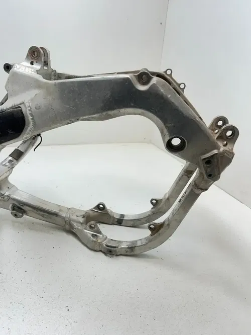 04 2004 Honda CRF 250 R L OEM Main Frame Body Assembly Chassis BOS! READ