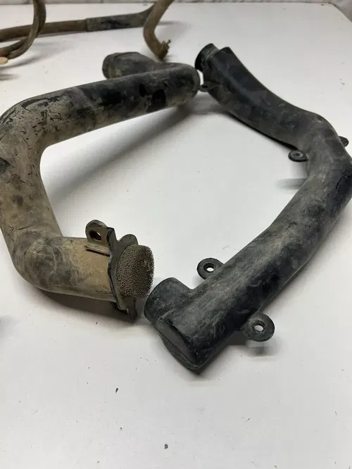 2009 09 ARCTIC CAT 250 UTILITY LOT Snorkel Tube Breather Reservoir Rubber Clamp