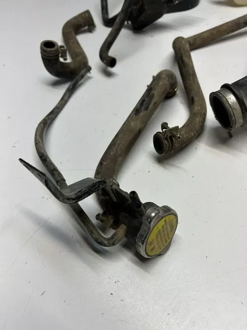 2009 09 ARCTIC CAT 250 UTILITY LOT Snorkel Tube Breather Reservoir Rubber Clamp