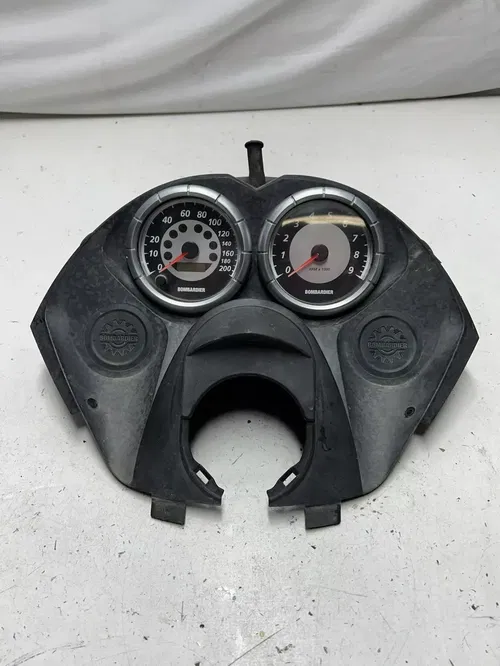 2004 04 Ski-doo Summit 800 Highmark 151" OEM NICE! Display Console Speedo Tacho