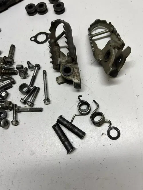 2016 16 HONDA CRF150R CRF150RB crf 150 rb LOT Bolts But Hardware Mount Peg Cap