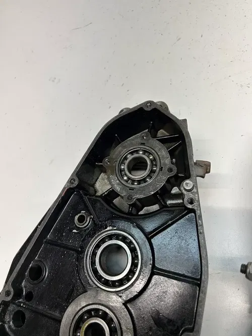 1985 85 HUSQVARNA WR125 wr 125 DAMAGE!! Crankcase Cases L R Engine Motor