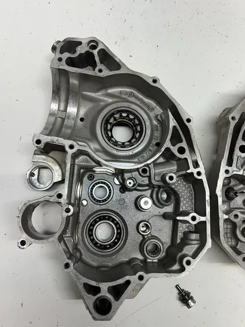2008 08 KTM 250 XC-FW xcfw OEM Crankcase Case Cases L R Engine Motor READ DESCRI