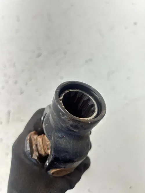 05 Suzuki Quadsport LT-Z250 ltz 250 OEM GOOD Rear Back Drive Shaft Line U Joint