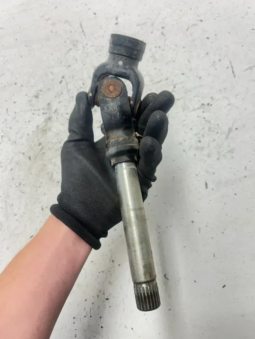 05 Suzuki Quadsport LT-Z250 ltz 250 OEM GOOD Rear Back Drive Shaft Line U Joint