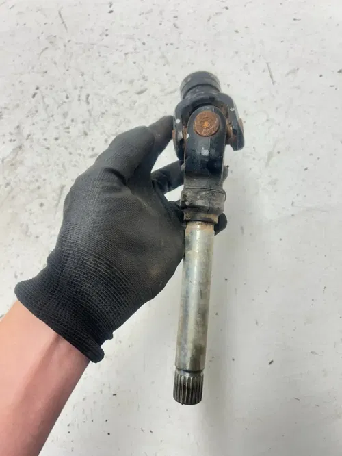 05 Suzuki Quadsport LT-Z250 ltz 250 OEM GOOD Rear Back Drive Shaft Line U Joint