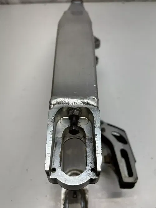 2005 05 Honda CRF450R crf 450r OEM Swingarm Swing Arm Guide CHAIN WEAR!