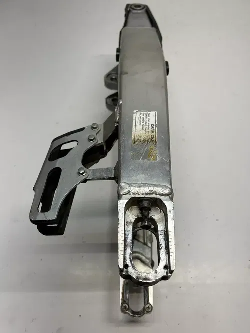 2005 05 Honda CRF450R crf 450r OEM Swingarm Swing Arm Guide CHAIN WEAR!