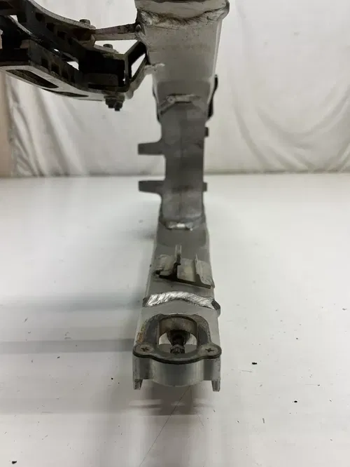 2005 05 Honda CRF450R crf 450r OEM Swingarm Swing Arm Guide CHAIN WEAR!