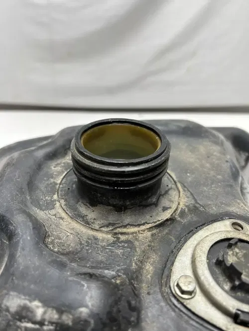 2005 05 Honda Rincon TRX 650 FA Trx650 OEM Gas Tank Fuel Cell Cap GOOD THREADS!